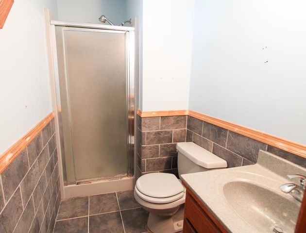 1428 Bradshaw Dr, Salina, KS 67401