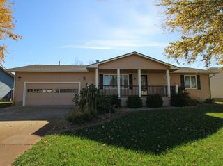 1428 Bradshaw Dr, Salina, KS 67401