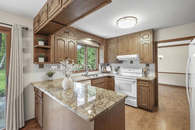 306 Acadia Drive, Madison, WI 53717