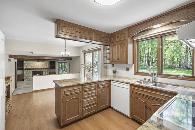 306 Acadia Drive, Madison, WI 53717