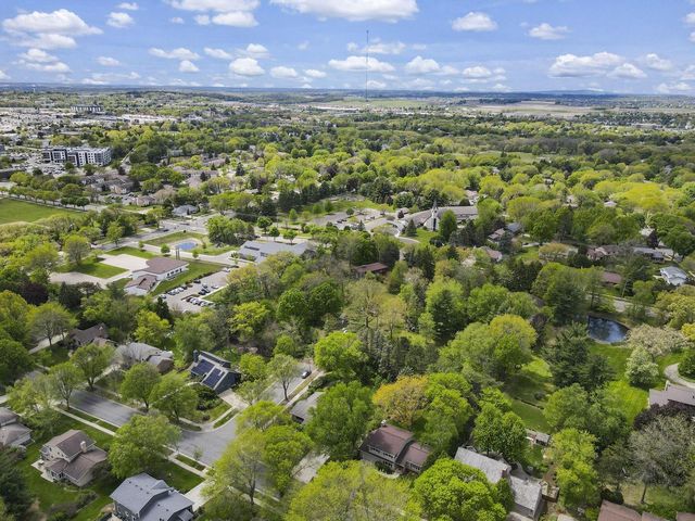 306 Acadia Drive, Madison, WI 53717