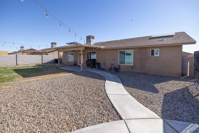 662 W 13 Pl, Somerton, AZ 85350