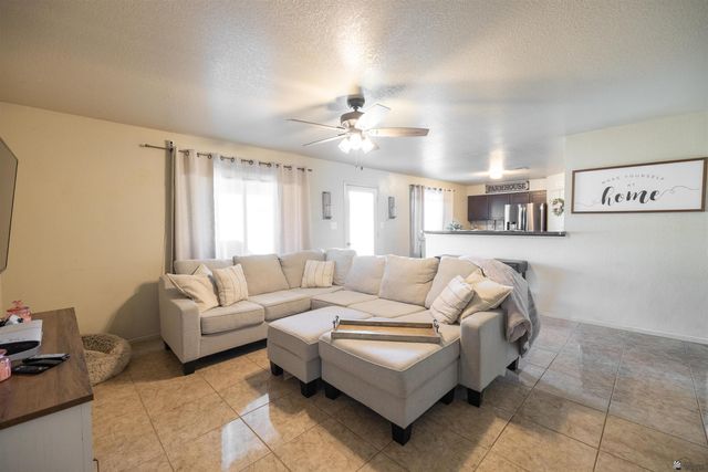 662 W 13 Pl, Somerton, AZ 85350