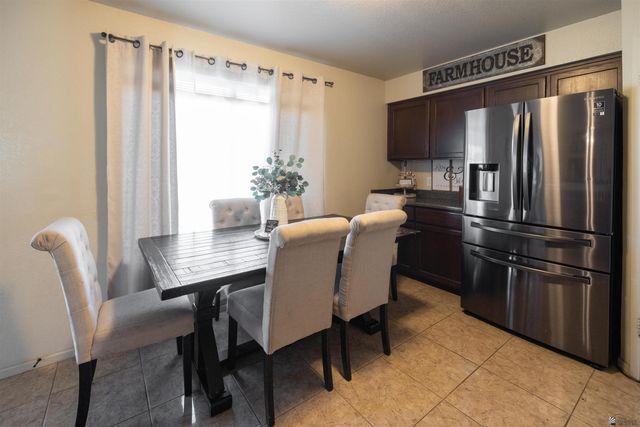 662 W 13 Pl, Somerton, AZ 85350