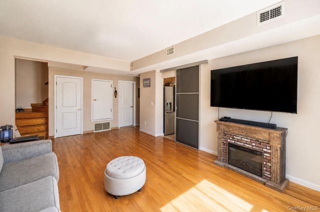 1467 Royce Street 3L, Brooklyn, NY 11234