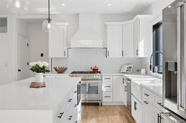 14 Bay Avenue, East Quogue, NY 11942