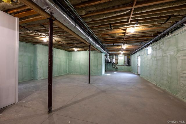 14 Bay Avenue, East Quogue, NY 11942