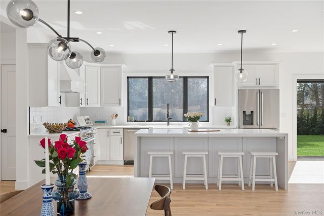 14 Bay Avenue, East Quogue, NY 11942