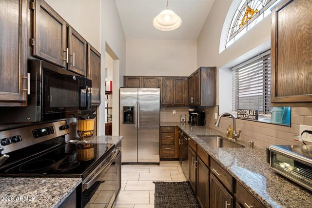 4252 W CAMINO VIVAZ --, Glendale, AZ 85310