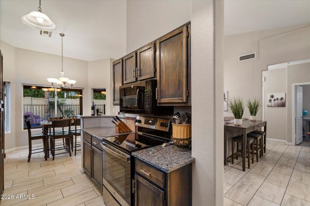 4252 W CAMINO VIVAZ --, Glendale, AZ 85310