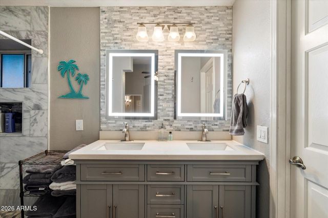 4252 W CAMINO VIVAZ --, Glendale, AZ 85310