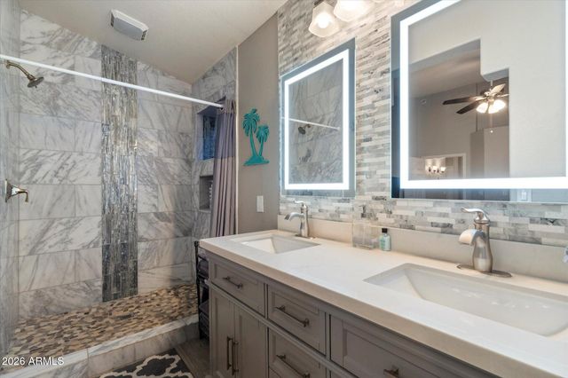 4252 W CAMINO VIVAZ --, Glendale, AZ 85310