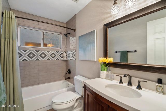 4252 W CAMINO VIVAZ --, Glendale, AZ 85310