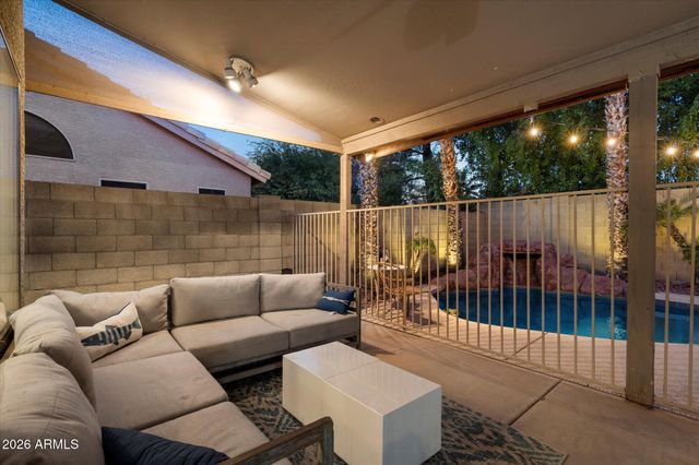 4252 W CAMINO VIVAZ --, Glendale, AZ 85310