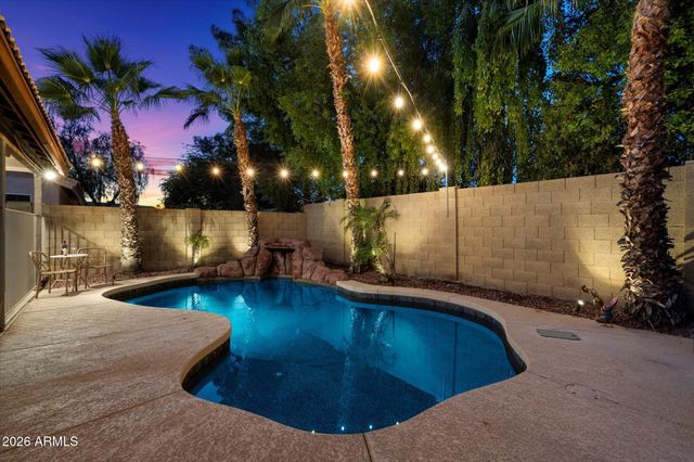 4252 W CAMINO VIVAZ --, Glendale, AZ 85310