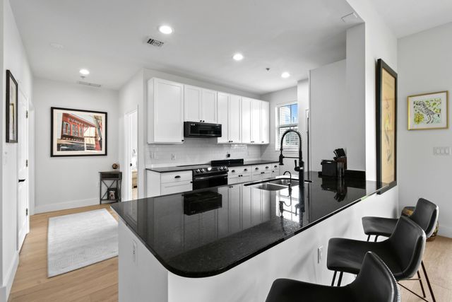 3940 N Flagler Drive 206, West Palm Beach, FL 33407