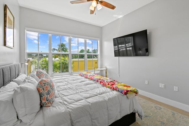 3940 N Flagler Drive 206, West Palm Beach, FL 33407
