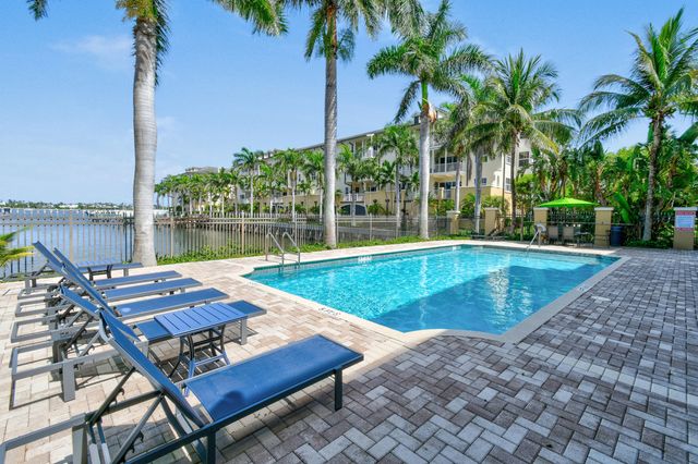 3940 N Flagler Drive 206, West Palm Beach, FL 33407