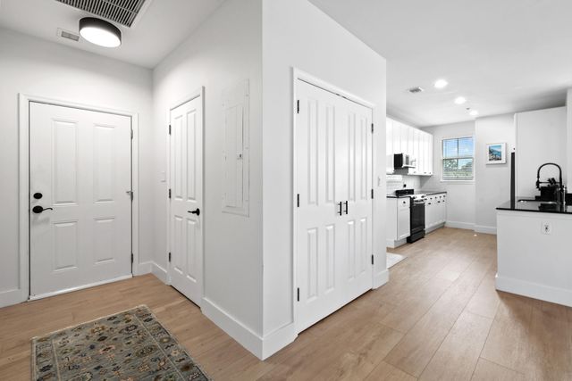 3940 N Flagler Drive 206, West Palm Beach, FL 33407