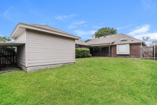 1008 Micarta Drive, Mesquite, TX 75181