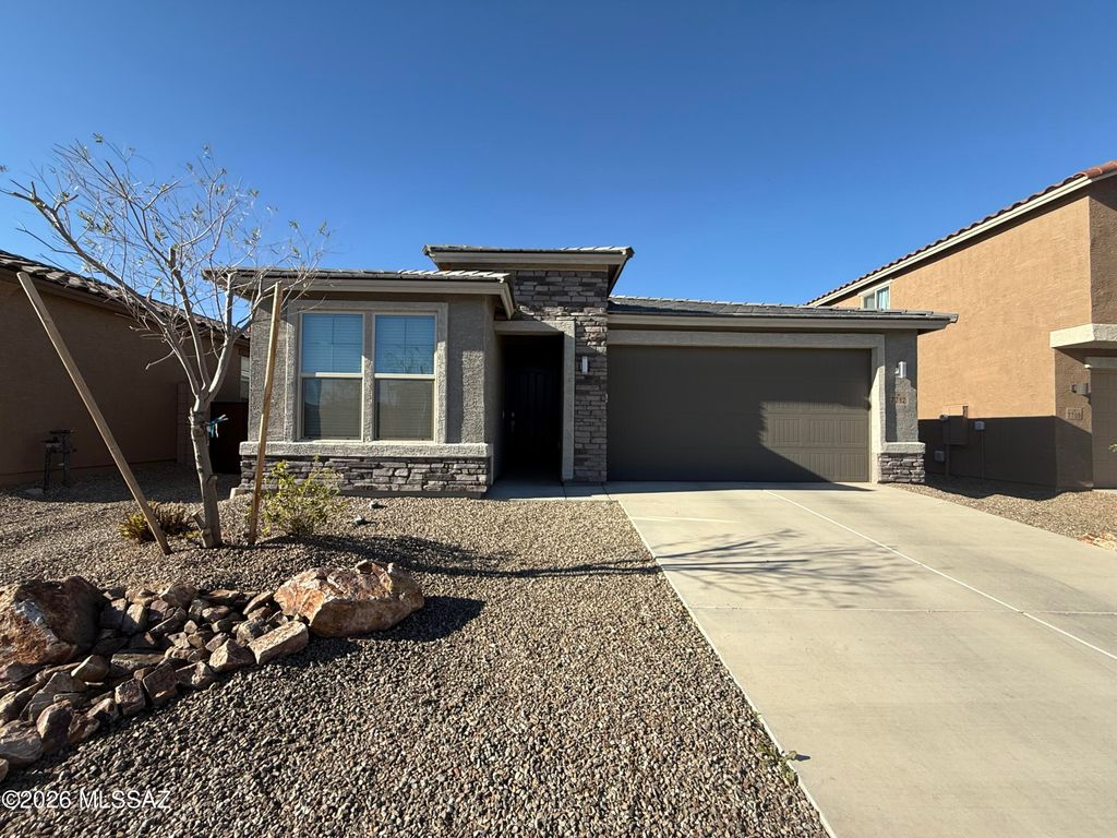 7712 S Star Wash Loop, Tucson, AZ 85757