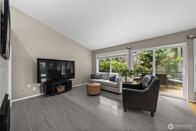 23411 SE 251st Place, Maple Valley, WA 98038