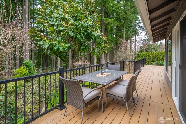 23411 SE 251st Place, Maple Valley, WA 98038