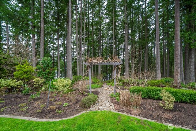 23411 SE 251st Place, Maple Valley, WA 98038