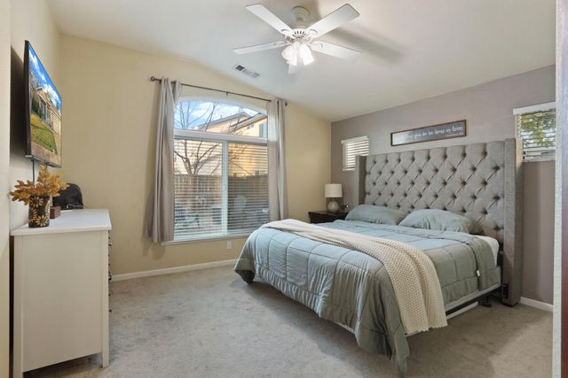 277 Fragrance St, Manteca, CA 95337