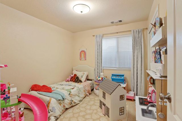 277 Fragrance St, Manteca, CA 95337