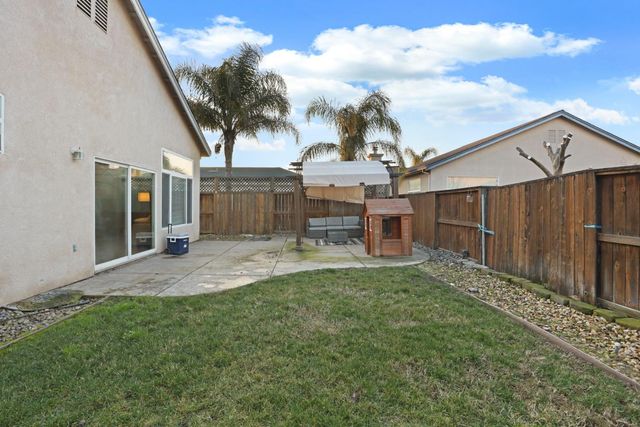 277 Fragrance St, Manteca, CA 95337