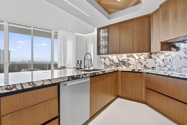 4100 Island Boulevard 904, Aventura, FL 33160