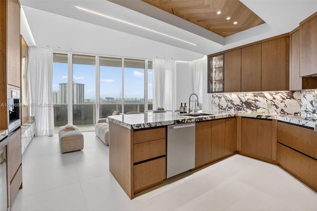 4100 Island Boulevard 904, Aventura, FL 33160