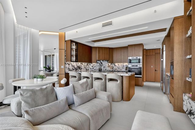 4100 Island Boulevard 904, Aventura, FL 33160