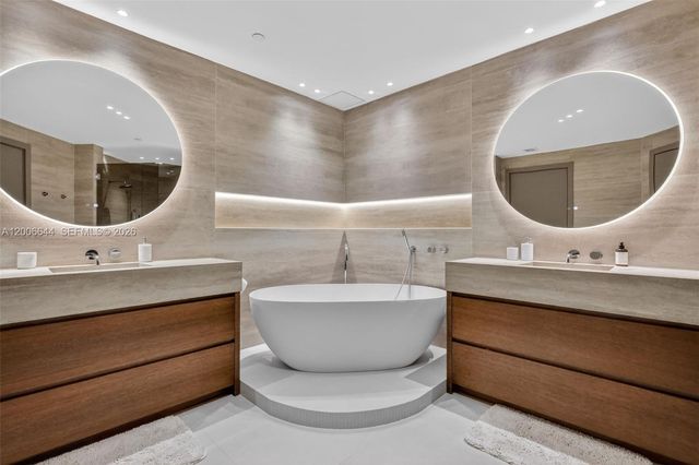 4100 Island Boulevard 904, Aventura, FL 33160
