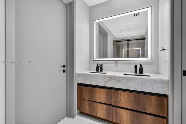 4100 Island Boulevard 904, Aventura, FL 33160
