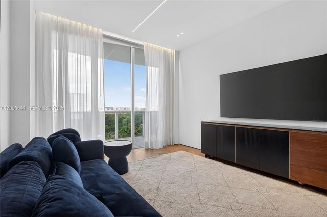 4100 Island Boulevard 904, Aventura, FL 33160