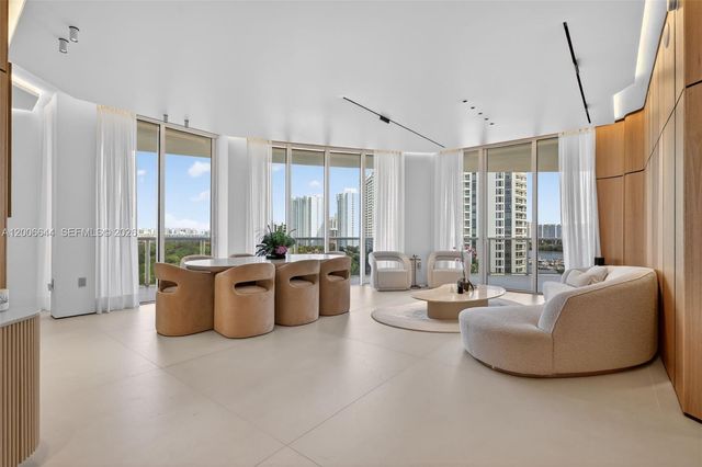 4100 Island Boulevard 904, Aventura, FL 33160
