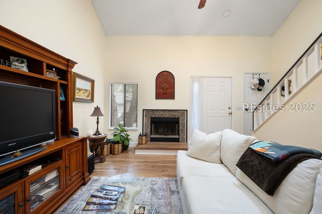 5 Gum Tree Rd Apt L18, Hilton Head Island, SC 29926