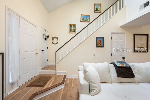 5 Gum Tree Rd Apt L18, Hilton Head Island, SC 29926