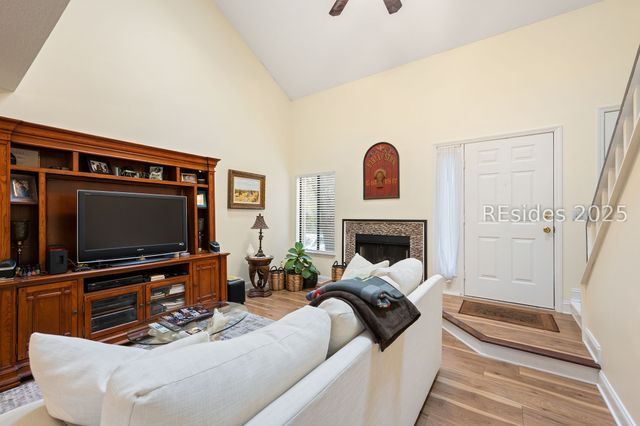 5 Gum Tree Rd Apt L18, Hilton Head Island, SC 29926