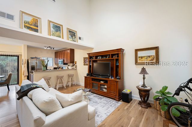 5 Gum Tree Rd Apt L18, Hilton Head Island, SC 29926