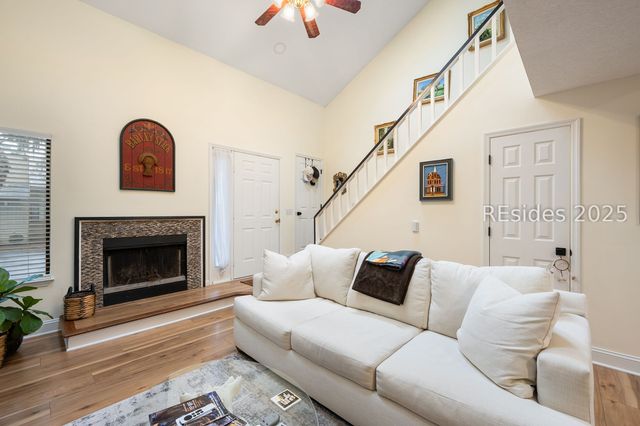 5 Gum Tree Rd Apt L18, Hilton Head Island, SC 29926