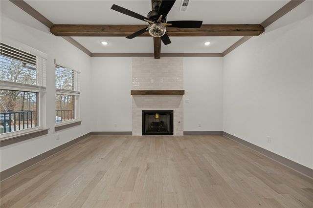 9 Stringer Lane, Bella Vista, AR 72715