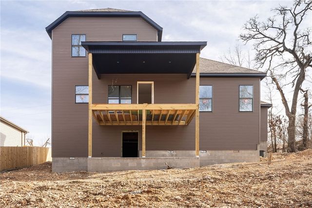 9 Stringer Lane, Bella Vista, AR 72715