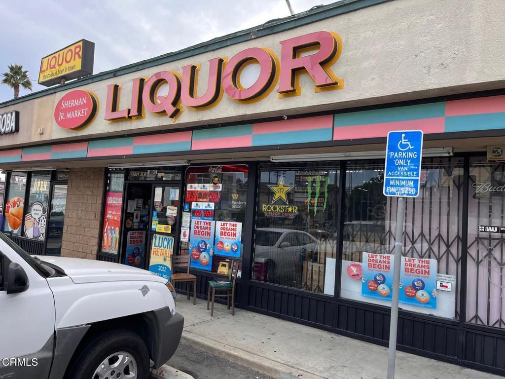 16045 Sherman Way I & J, Van Nuys, CA 91406 — exterior