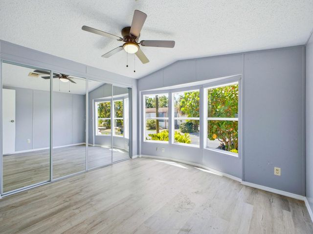 4185 N Shady Lane, Boynton Beach, FL 33436