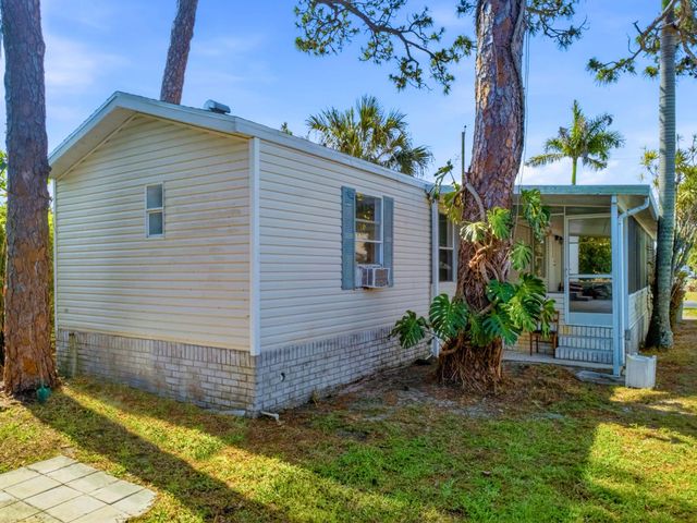 4185 N Shady Lane, Boynton Beach, FL 33436