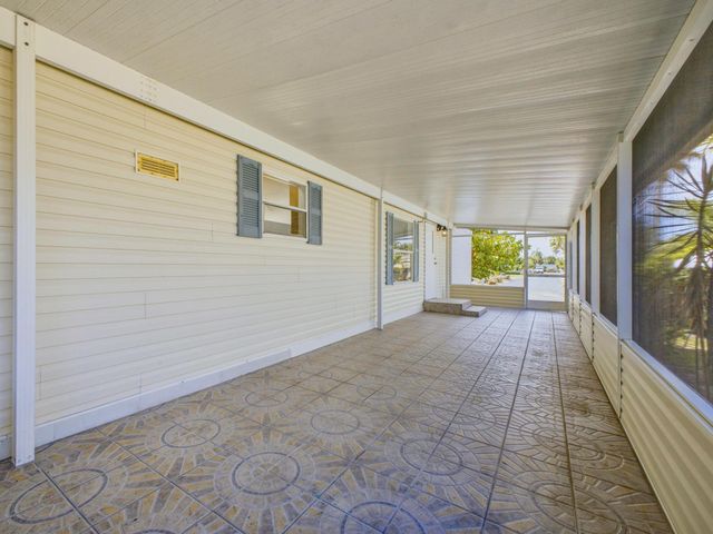 4185 N Shady Lane, Boynton Beach, FL 33436