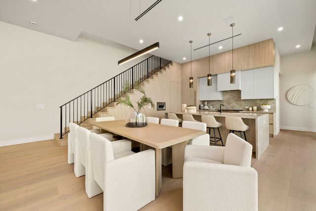 725 Lake Avenue N, Delray Beach, FL 33483